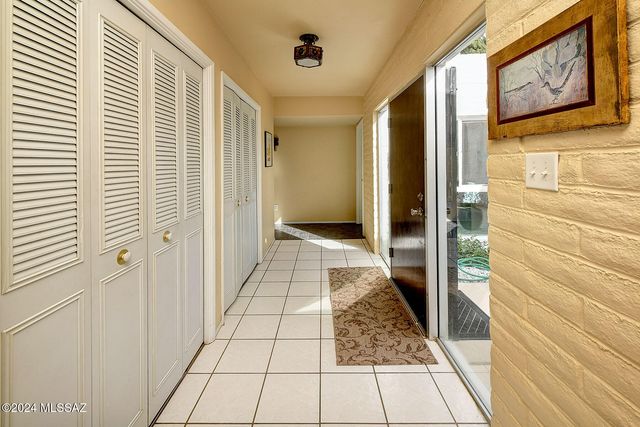 729 W LAS LOMITAS Road, Tucson, AZ 85704