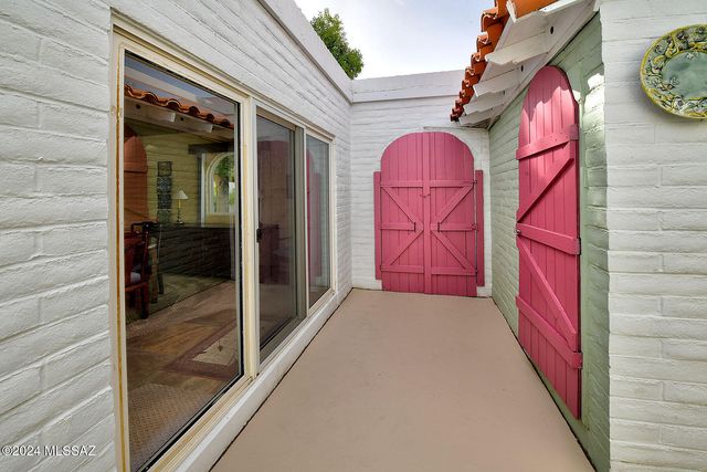 729 W LAS LOMITAS Road, Tucson, AZ 85704