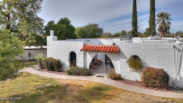 729 W LAS LOMITAS Road, Tucson, AZ 85704
