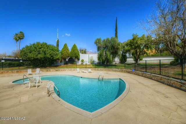 729 W LAS LOMITAS Road, Tucson, AZ 85704