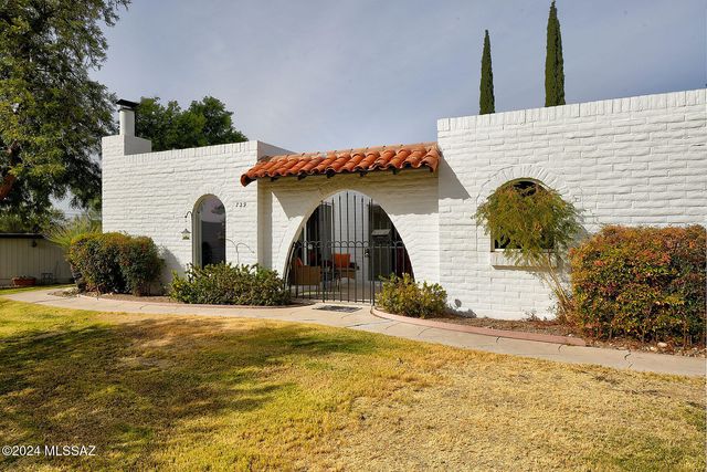 729 W LAS LOMITAS Road, Tucson, AZ 85704