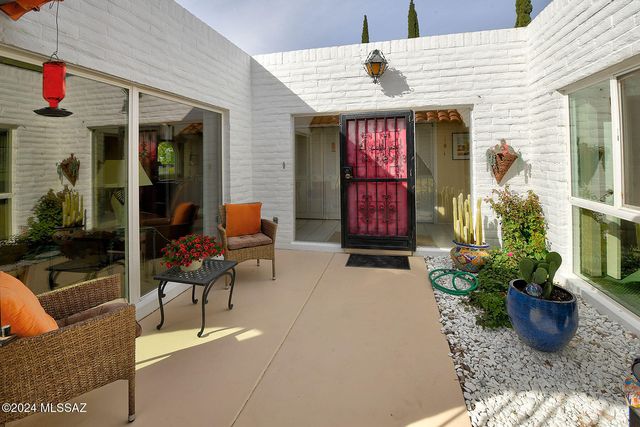 729 W LAS LOMITAS Road, Tucson, AZ 85704
