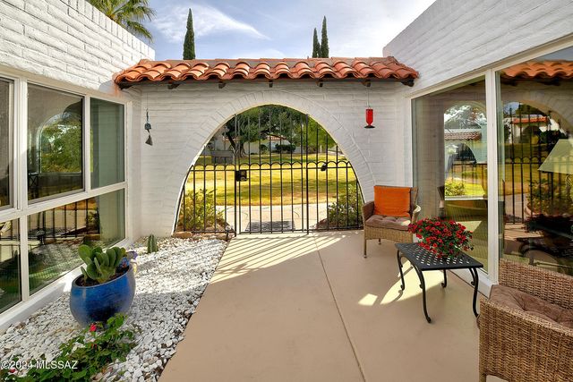 729 W LAS LOMITAS Road, Tucson, AZ 85704