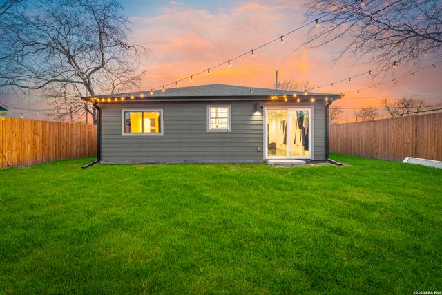 111 Ardmore, San Antonio, TX 78237