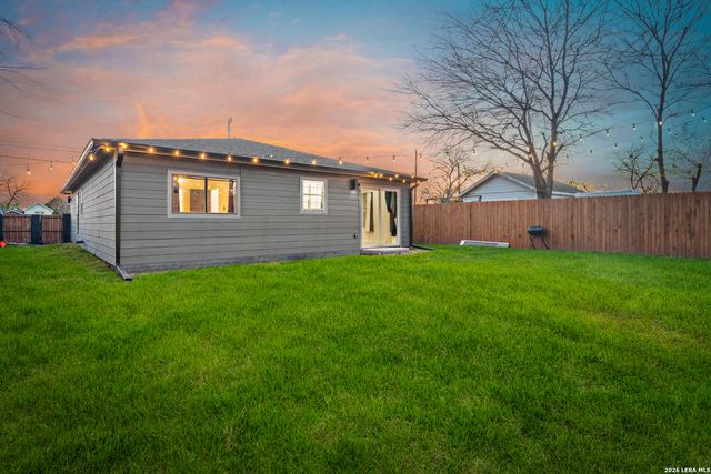 111 Ardmore, San Antonio, TX 78237