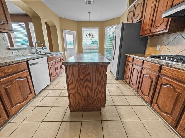 5530 Greensboro Drive, Frisco, TX 75035