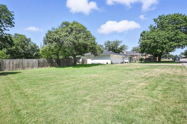 103 Mockingbird Lane, Weatherford, TX 76086