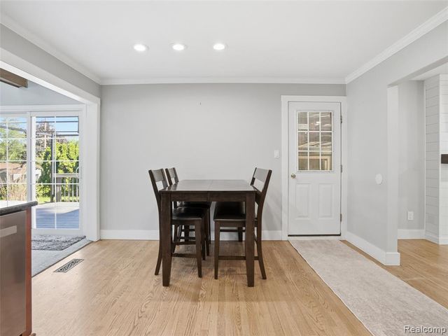 3867 Percy King Road, Waterford, MI 48329