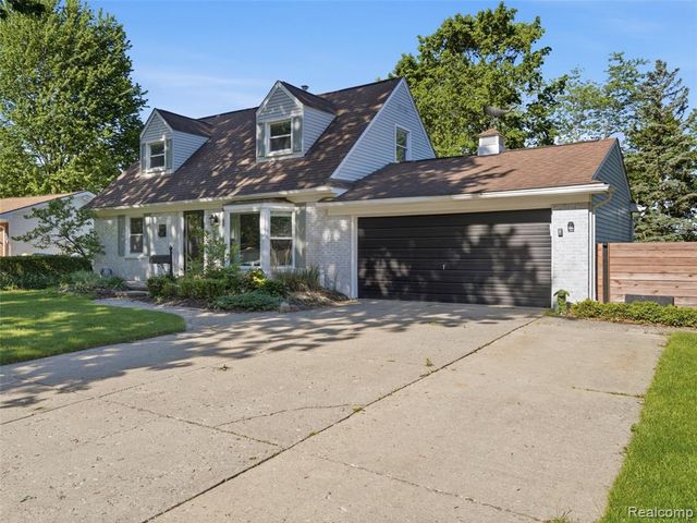 3867 Percy King Road, Waterford, MI 48329