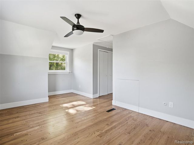 3867 Percy King Road, Waterford, MI 48329