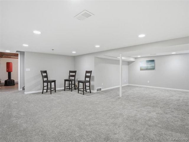 3867 Percy King Road, Waterford, MI 48329