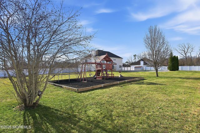 10 Etty Court, Manchester, NJ 08759
