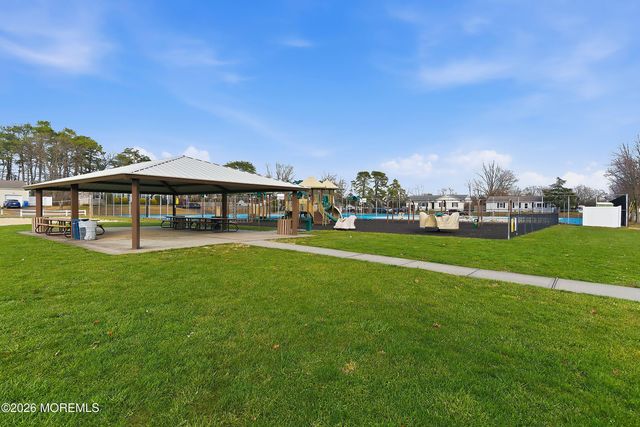 10 Etty Court, Manchester, NJ 08759