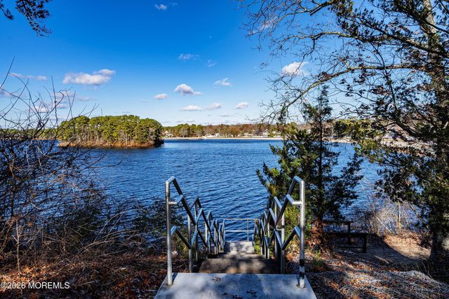 10 Etty Court, Manchester, NJ 08759