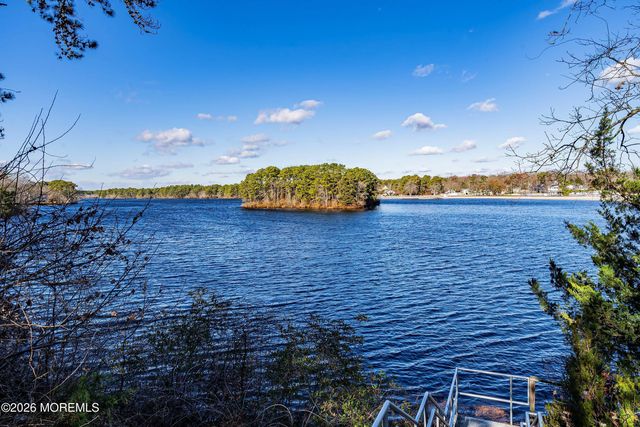 10 Etty Court, Manchester, NJ 08759