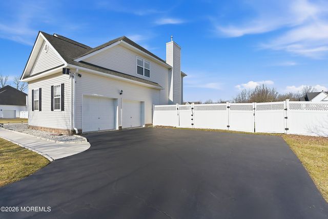 10 Etty Court, Manchester, NJ 08759