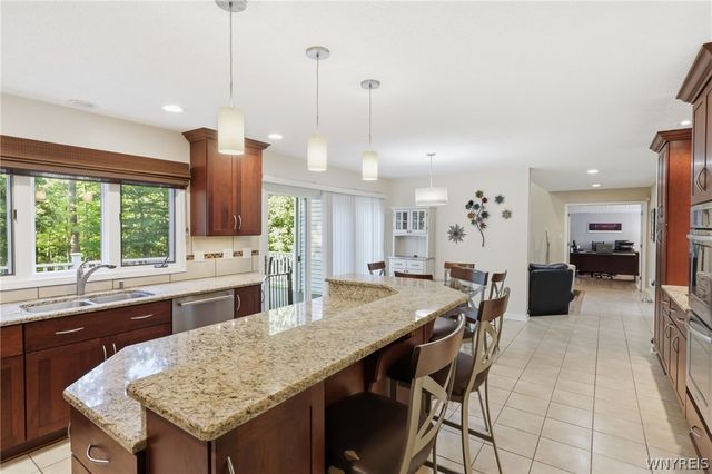 290 Independence Drive, Orchard Park, NY 14127