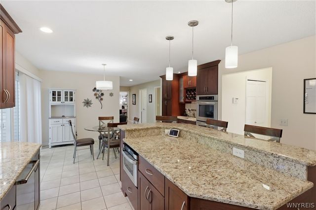 290 Independence Drive, Orchard Park, NY 14127