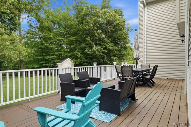 290 Independence Drive, Orchard Park, NY 14127