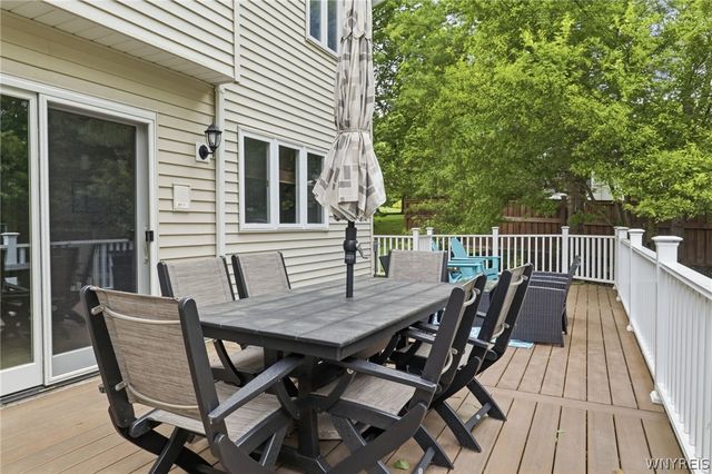 290 Independence Drive, Orchard Park, NY 14127