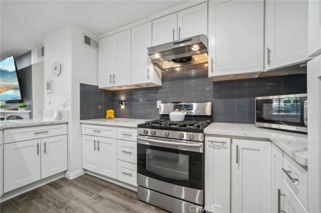 3685 S Bear Street B, Santa Ana, CA 92704