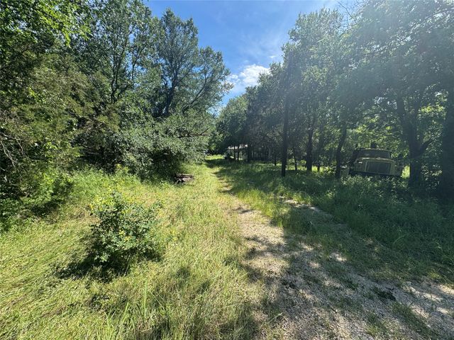 329 S Skyline Court, Cresson, TX 76035