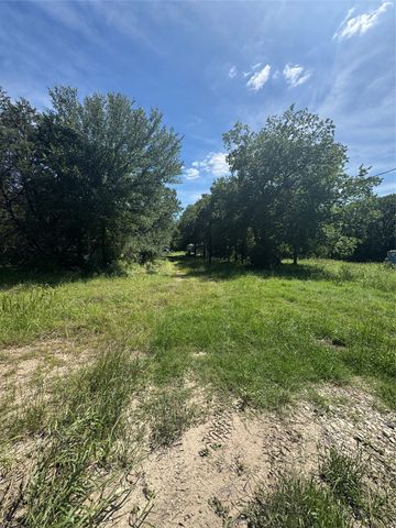 329 S Skyline Court, Cresson, TX 76035