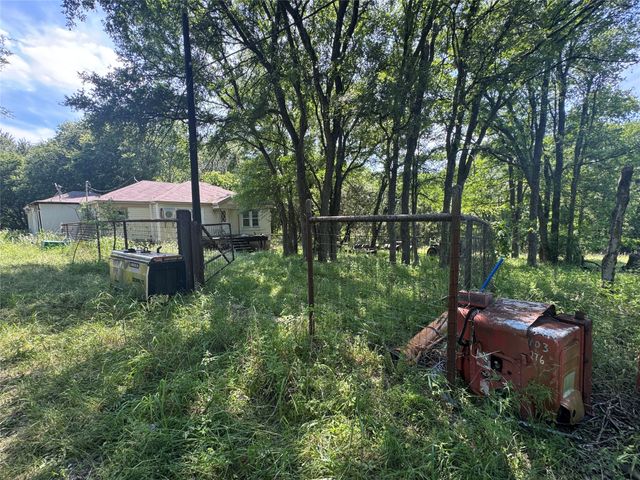 329 S Skyline Court, Cresson, TX 76035