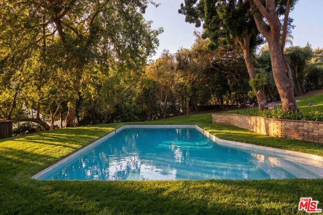 1027 Ridgedale Drive, Beverly Hills, CA 90210