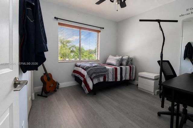 4946 SW 66th Ter, Davie, FL 33314
