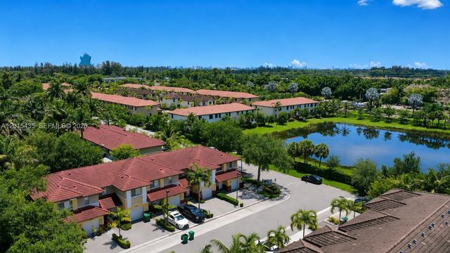 4946 SW 66th Ter, Davie, FL 33314