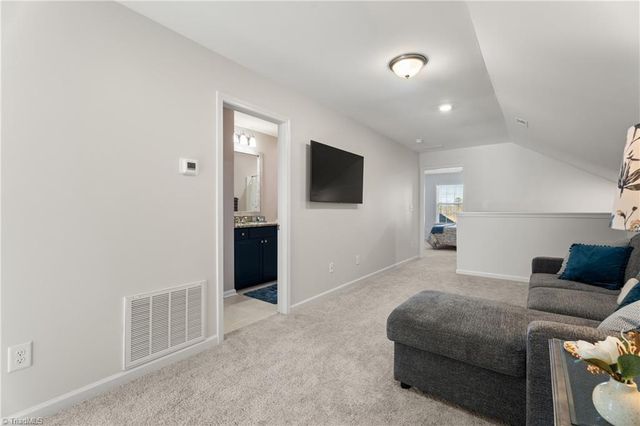 117 Candle Light Court, Advance, NC 27006