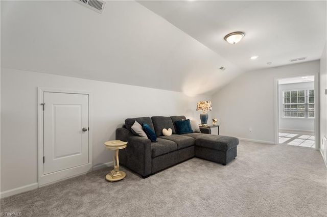 117 Candle Light Court, Advance, NC 27006