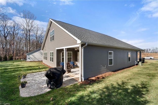 117 Candle Light Court, Advance, NC 27006