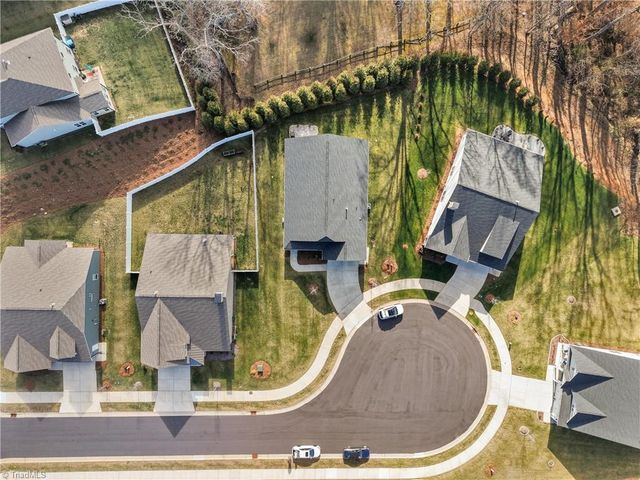 117 Candle Light Court, Advance, NC 27006