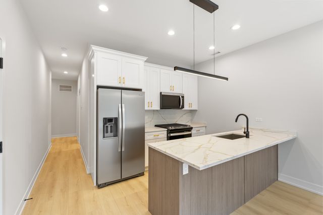 5000 S Prairie Avenue 1, Chicago, IL 60615