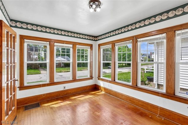 403 E Baird Avenue, Barberton, OH 44203