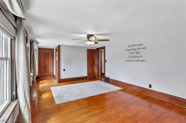 403 E Baird Avenue, Barberton, OH 44203