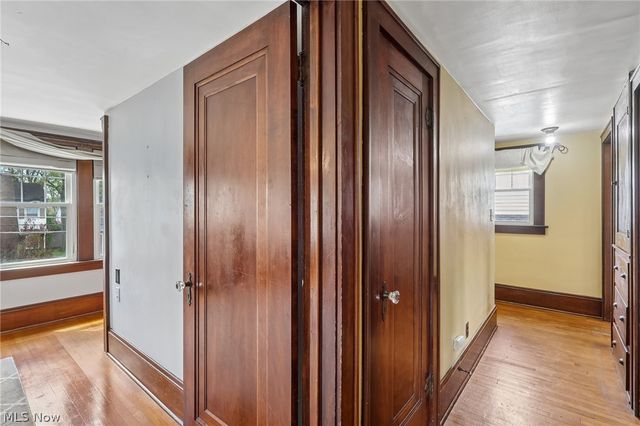403 E Baird Avenue, Barberton, OH 44203