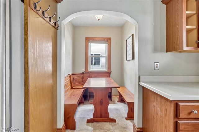 403 E Baird Avenue, Barberton, OH 44203