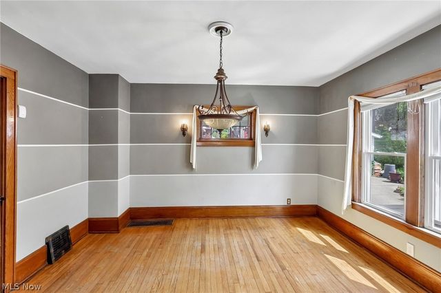 403 E Baird Avenue, Barberton, OH 44203