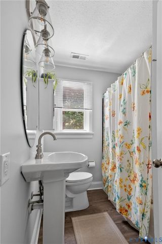 1220 Santa Anna Rd, Henrico, VA 23229