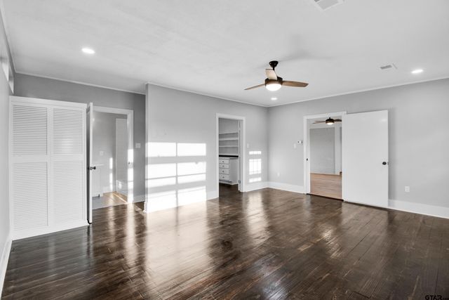 1300 Sunset Drive, Tyler, TX 75701