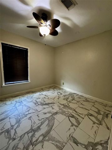 9227 Laura Koppe Road, Houston, TX 77078