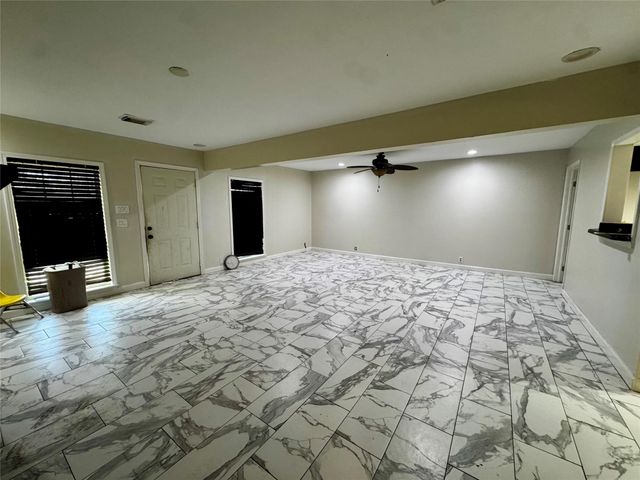 9227 Laura Koppe Road, Houston, TX 77078