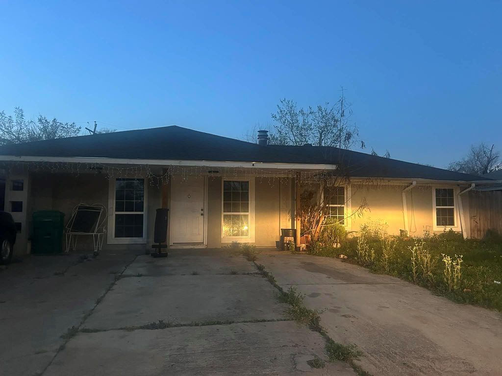 9227 Laura Koppe Road, Houston, TX 77078