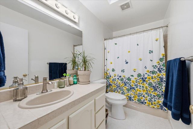 17708 Chaparral Dr, Penn Valley, CA 95946