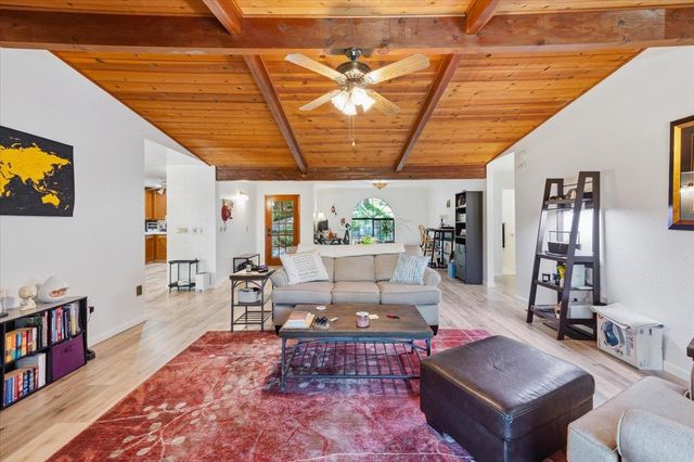 17708 Chaparral Dr, Penn Valley, CA 95946