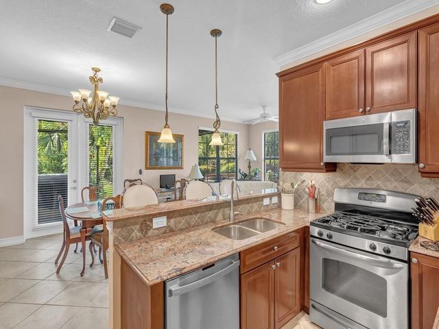 6095 Bella Rosa Lane 108, Vero Beach, FL 32966