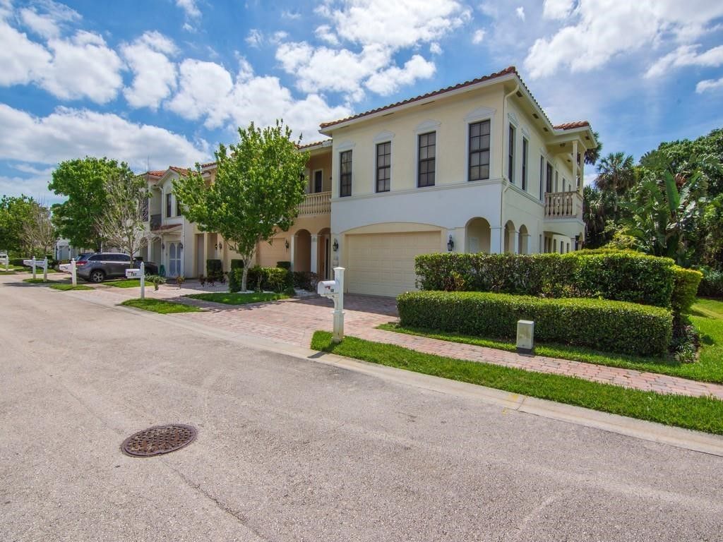 6095 Bella Rosa Lane 108, Vero Beach, FL 32966